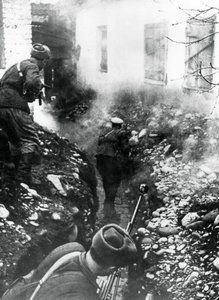 Wojska rosyjskie wyzwalają wieś pod Ordhonikidze na Kaukazie, 1942 autorstwa Unbekannt