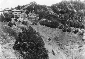 Sadar Bazar i wzgórze Kalna, Chakrata, 1917 autorstwa Unbekannt