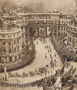 Trasa żeglarzy na Trafalgar Square, 12 maja 1937 autorstwa Unbekannt