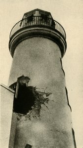 Latarnia morska Scarborough trafiona niemiecką bombą, I wojna światowa, grudzień 1914, ok. 1920. autorstwa Unbekannt