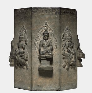 Sekcja filaru Dharani, dynastia Tang 618-907. autorstwa Unbekannt