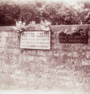 Znak pamięci cywilów rozstrzelanych przez Niemców, Dinant, Belgia, c1914-c1918 autorstwa Unbekannt
