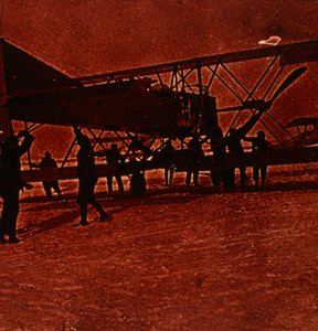 Manewry na śniegu, c1914-c1918 autorstwa Unbekannt