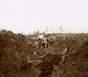 Żołnierze w okopach, Massiges, północna Francja, c1914-c1918 autorstwa Unbekannt