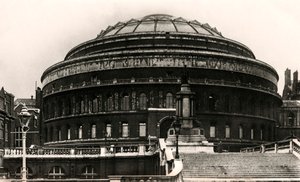 Południowe wejście do Royal Albert Hall, Londyn, początek XX wieku autorstwa Unbekannt