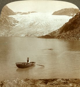 Strumień litego lodu Lodowiec Hardanger i jezioro, w którym topi się, Norwegia, ok. 1905. autorstwa Unbekannt