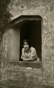 Księżna w opactwie Bisham, 1928. autorstwa Unbekannt