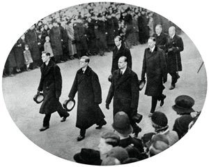 Książę Yorku i jego bracia w procesji pogrzebowej króla Jerzego V, 1936, 1937 autorstwa Unbekannt