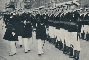 Król otwierający Tydzień Marynarki Wojennej w Portsmouth, c1935, 1937. autorstwa Unbekannt
