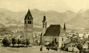 Liebfrauenkirche i kościół św. Andreasa, Kitzbühel, Tyrol, Austria, c1935. autorstwa Unbekannt