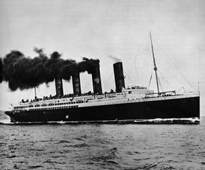 Lusitania na pełnych obrotach, 1915 autorstwa Unbekannt