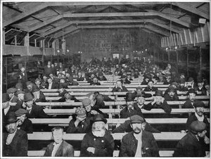 The Penny Sit-Up, schron Armii Zbawienia, Blackfriars, Londyn, c1900 1901 autorstwa Unbekannt