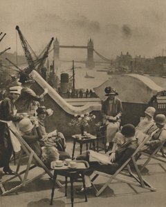 Basen z ogrodu na dachu Langbourne Club for City Women, lata 20., ok. 1935. autorstwa Unbekannt