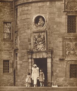 Królowa w swoim starym domu, zamek Glamis, c1936 1937 autorstwa Unbekannt
