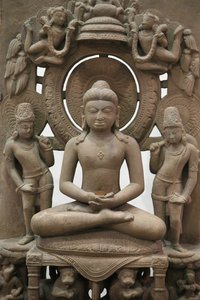Muzeum Wiktorii i Alberta. Dżina Rishabhanatha. 800-900. Piaskowiec. Północne Indie. Zjednoczone Królestwo autorstwa Unbekannt