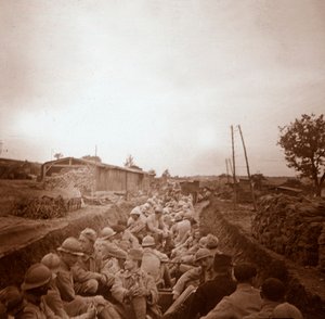 Oddziały w otwartych wagonach kolejowych, Genicourt, północna Francja, c1914-c1918 autorstwa Unbekannt