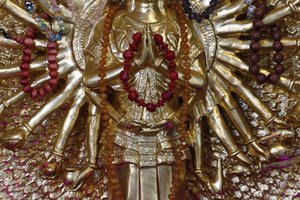 Tu Buddyjska świątynia. Quan Am bodhisattwa współczucia lub bogini miłosierdzia, Saint-Pierre-en-Faucigny, Francja autorstwa Unbekannt