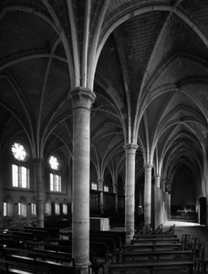 Widok na stare opactwo cystersów Notre Dame d