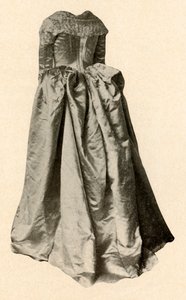 Biała satynowa suknia ślubna noszona przez panią St. Clair w Filadelfii, 1760, 1937. autorstwa Unbekannt
