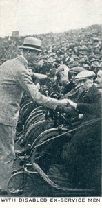 Z niepełnosprawnymi byłymi żołnierzami, 1922 1937 autorstwa Unbekannt