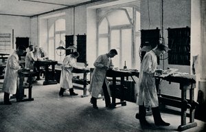 Pracownia Technikum Sztuki i Rzemiosła, Flensburg, Niemcy. c1908 autorstwa Unbekannt