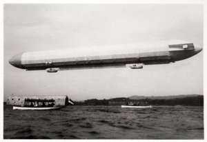 Zeppelin LZ3 w powietrzu, Niemcy, c1906-1908 1933 autorstwa Unbekannt