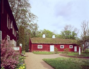 Warsztat kryty trawą w domu Carla Linnaeusa, Hammarby, Uppsala, Szwecja fot. autorstwa Unbekannt Unbekannt