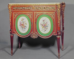 Szafka w stylu Ludwika XVI, stempel M.Carlin JME, zdobiona plakietkami ormolu i Sevres, ok.1774