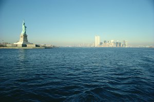 Widok na Statuę Wolności i południowy kraniec wyspy Manhattan autorstwa Unbekannt Unbekannt