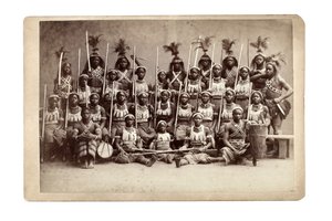 Wykład grupy Ashanti, Niemcy 1890 (zdjęcie czarno-białe) autorstwa Unbekannt