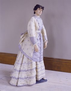 Gwarna sukienka z alpaki z nadrukiem osnowy, ok. 1872-4 autorstwa Unbekannt