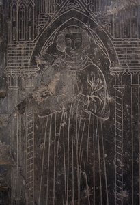 Kolekcja katedralna. Fragment kamiennej płyty. Płaskorzeźba. Urzędnik kościelny. Kościół pochodzenia (Saint-Quentin of Tournai. Koniec XIII wieku. autorstwa Unbekannter Künstler