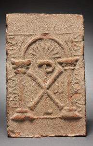Tablica nagrobna kolumbarium z monogramem Chrystusa, 500-800 autorstwa Unbekannt