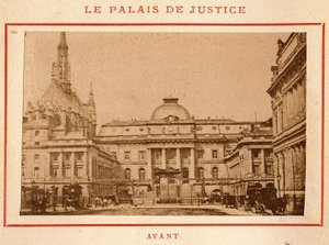 Commune de Paris (1871): widok Palais de Justice w Paryżu przed jego pożarem w maju 1871. Zdjęcie Pierre