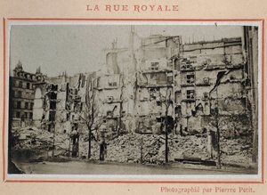 Commune de Paris (1871): widok ruin przy Rue Royale w Paryżu w maju 1871. Zdjęcie Pierre