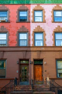 Sklepy i budynki przy Harlem Street, Nowy Jork, 2021 (zdjęcie)