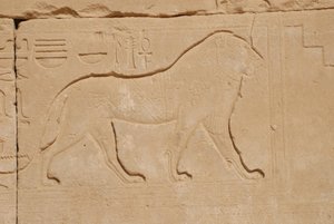 Rzeźba lwa, Karnak, Luxor, Egipt (zdjęcie) autorstwa Unbekannt