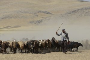 Nomadyczne namioty między Tamar a Aszchanią, Iran 2022 (fotografia) autorstwa Unbekannter Künstler