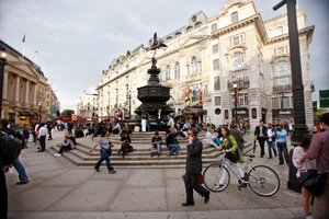 Piccadilly Circus, Londyn (zdjęcie) autorstwa Unbekannt