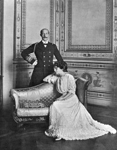 Książę Grecji Georges i księżniczka Maria Bonaparte w kamienicy księcia Rolanda Bonaparte, Paryż, fot. Paul Boyer autorstwa Unbekannter Künstler