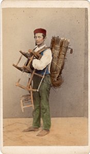 Mały metier: portret młodej osoby zajmującej się konserwacją krzeseł, Wenecja. XIX wiek Druk na tekturze Wym. 10,5x6 cm autorstwa Unbekannt