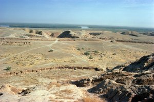 Widok na Ziggurat, zbudowany przez króla Elaminte Untash-Gal (1265-46 pne) (zdjęcie) autorstwa Unbekannt