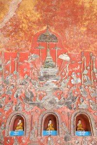 Ściana z małymi buddami i figurami ze szkła ołowiowego, klasztor Shwe Yaunghwe Kyaung, Nyaungshwe, jezioro Inle, Birma (zdjęcie) autorstwa Unbekannter Künstler
