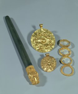 Osełka i pierścienie z dekoracją granulowaną, Susa, Iran, okres elamicki, ok. 1150 pne (złoto) autorstwa Unbekannt