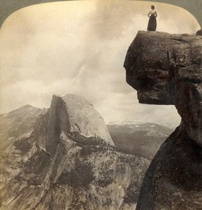Najwspanialsza sceneria z widokiem na naturę — z Glacier Point N.E. Dolina Yosemite, Kalifornia, 1902 r. autorstwa Underwood and Underwood