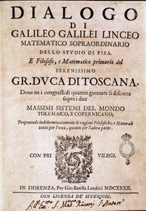 Frontyspicjum „”Dialogu o dwóch wielkich systemach świata”” (dialogo sopra i due massimi sistemi del mondo) na zlecenie papieża Urbana VIII astronomowi i fizykowi Galileo Galilei dit Galilee (1564-1642) około 1620 r. i opublikowane w 1632 r. . Ono autorstwa Unknown artist