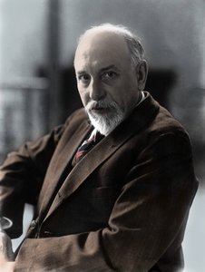 Portrety włoskiego pisarza Luigi Pirandello około 1920 roku. autorstwa Unknown Artist