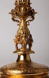 Krzyż relikwiarzowy. Kowalstwo z juwelami. Opactwo pochodzenia (Saint-Amand Tournai, ex-Elnone. XVI w. Detal. autorstwa Unknown artist