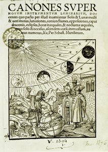 Ruchy słońca i księżyca obserwowane przez astronomów - tytuł książki „Super Canones” autorstwa Unknown artist