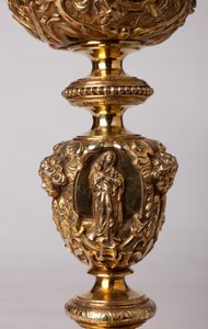 Kowalstwo. Kielich. Dar kanonika A. Le Vaillanta de la Bassarderie, dziekana kapituły katedralnej 1726-1758. XVIII wiek. Szczegół. autorstwa Unknown artist
